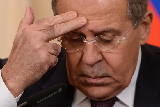 Russian Foreign Minister Sergei Lavrov and his Philippine counterpart Perfecto Yasay meet in Moscow