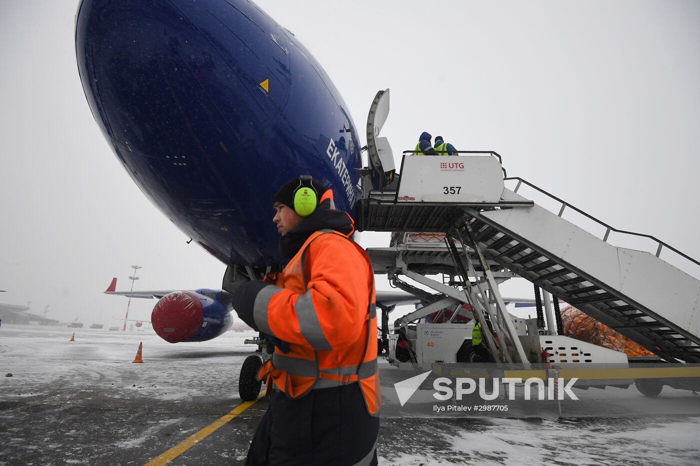Russian Post's airplanes presented