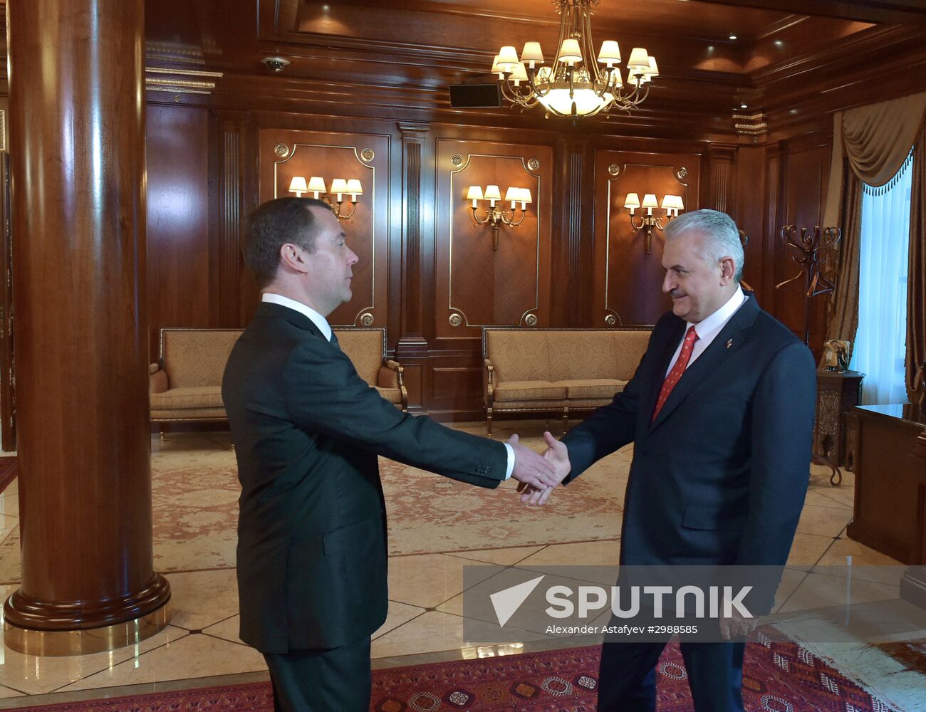 Prime Minister Medvedev meets with Turkish PM Yildirim