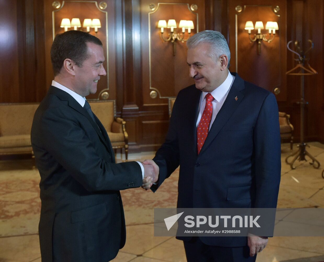 Prime Minister Medvedev meets with Turkish PM Yildirim