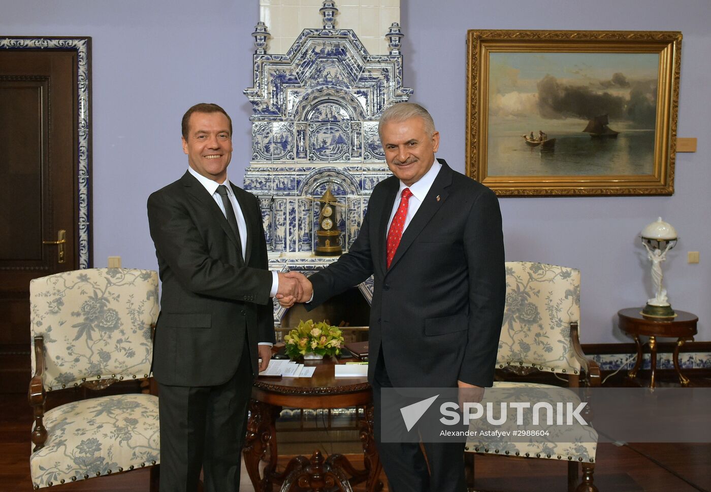 Prime Minister Medvedev meets with Turkish PM Yildirim