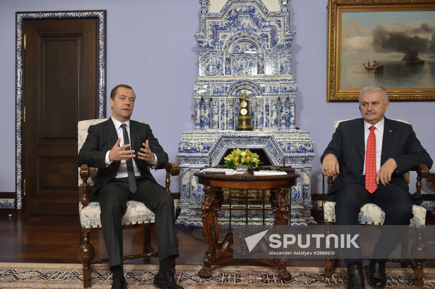 Prime Minister Medvedev meets with Turkish PM Yildirim