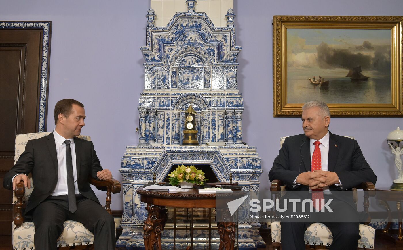 Russian Prime Minister Dmitry Medvedev meets with Turkish Prime Minister Binali Yildirim