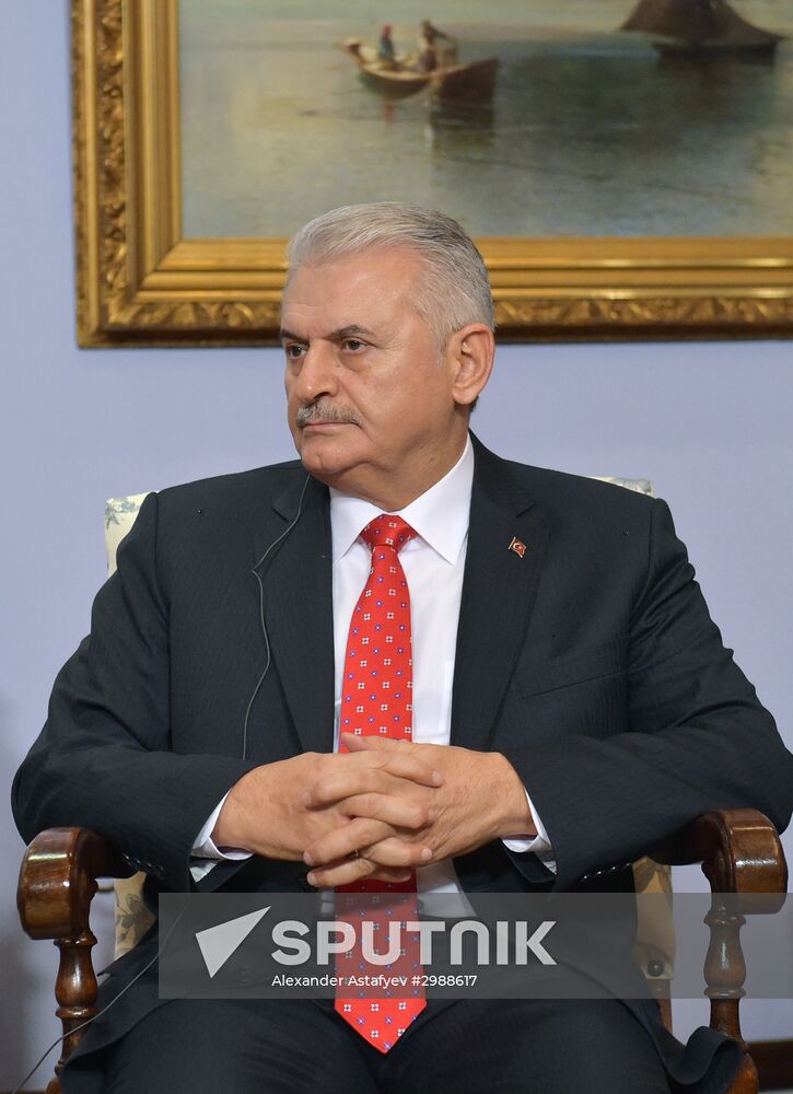 Russian Prime Minister Dmitry Medvedev meets with Turkish Prime Minister Binali Yildirim