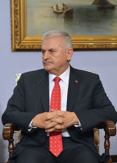 Russian Prime Minister Dmitry Medvedev meets with Turkish Prime Minister Binali Yildirim