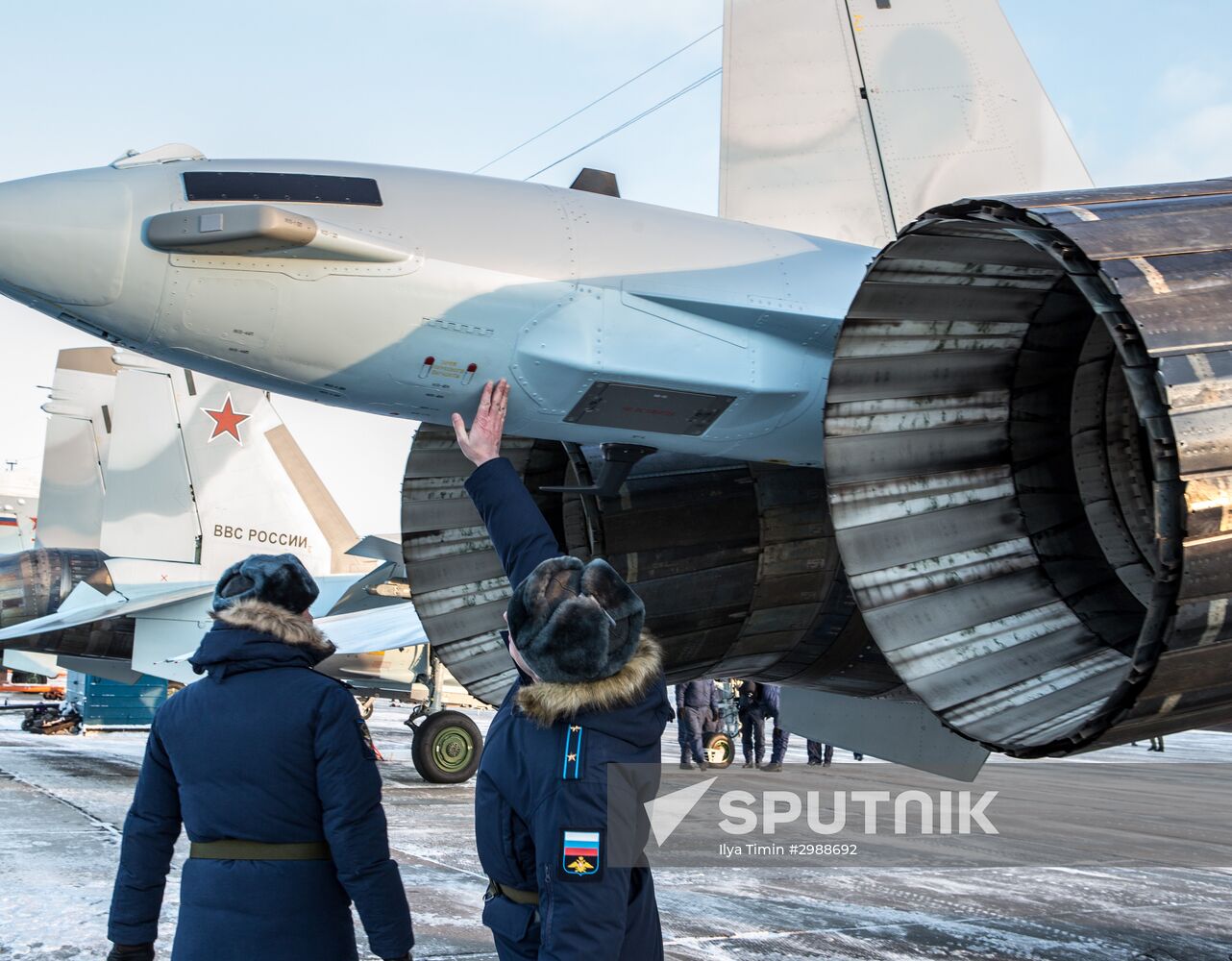 Advanced Su-35S Super-Flanker fighters arrive at base airfield in Karelia