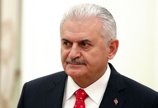 Russian President Vladimir Putin meets with Turkish Prime Minister Binali Yildirim