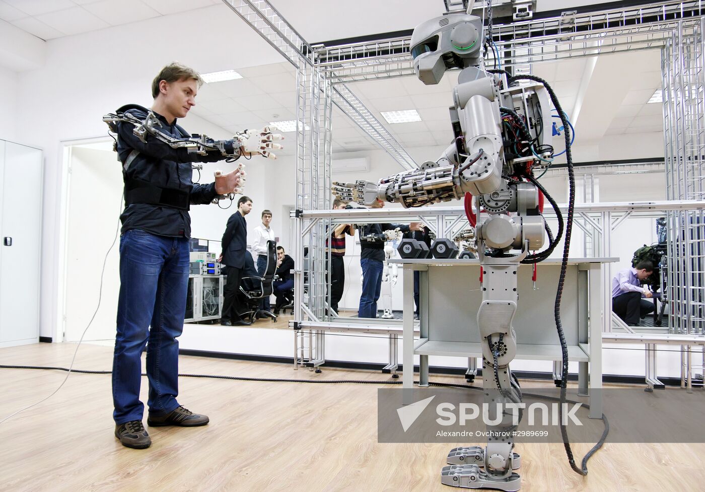 Testing FEDOR antropomorphic rescue robot