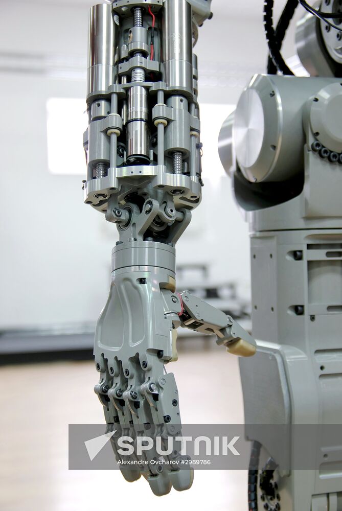 Testing FEDOR antropomorphic rescue robot