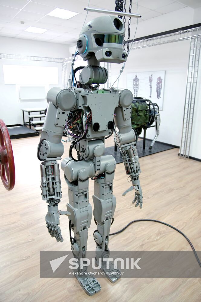 Testing FEDOR antropomorphic rescue robot