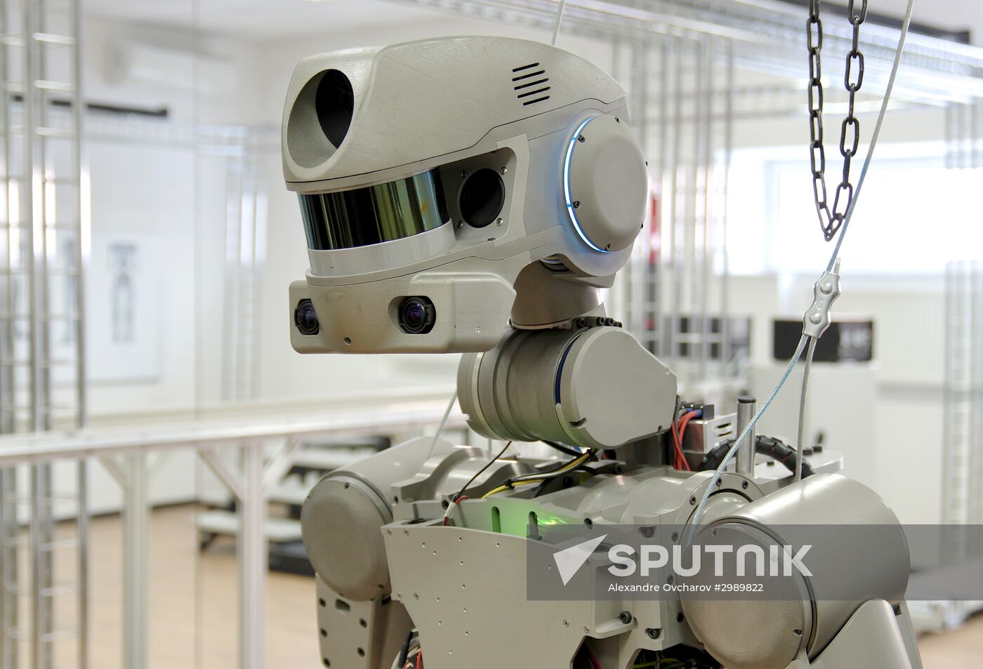 Testing FEDOR antropomorphic rescue robot
