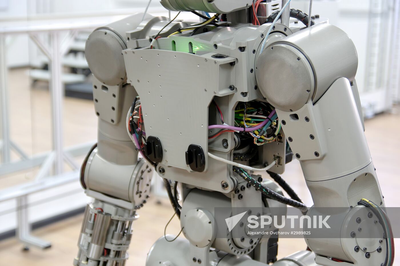Testing FEDOR antropomorphic rescue robot