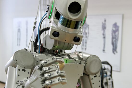 Testing FEDOR antropomorphic rescue robot