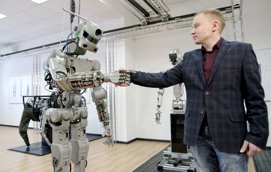 Testing FEDOR antropomorphic rescue robot