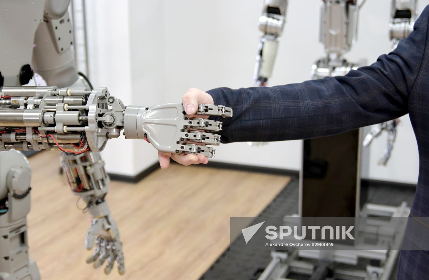 Testing FEDOR antropomorphic rescue robot