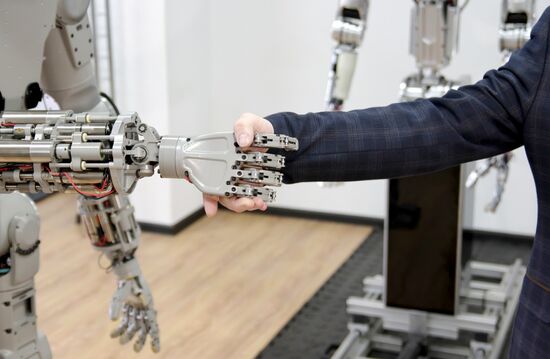 Testing FEDOR antropomorphic rescue robot