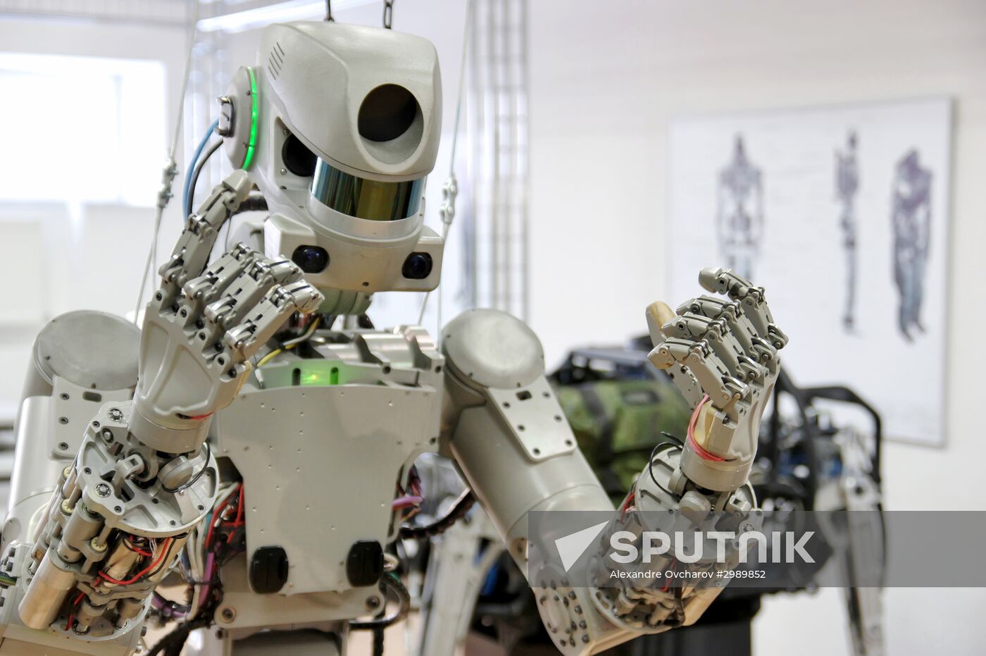 Testing FEDOR antropomorphic rescue robot