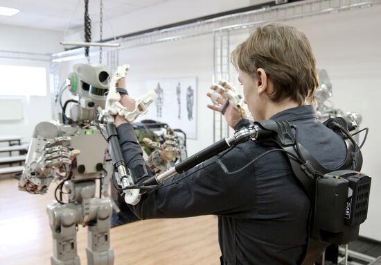 Testing FEDOR antropomorphic rescue robot