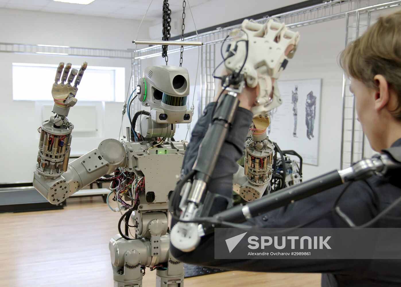 Testing FEDOR antropomorphic rescue robot