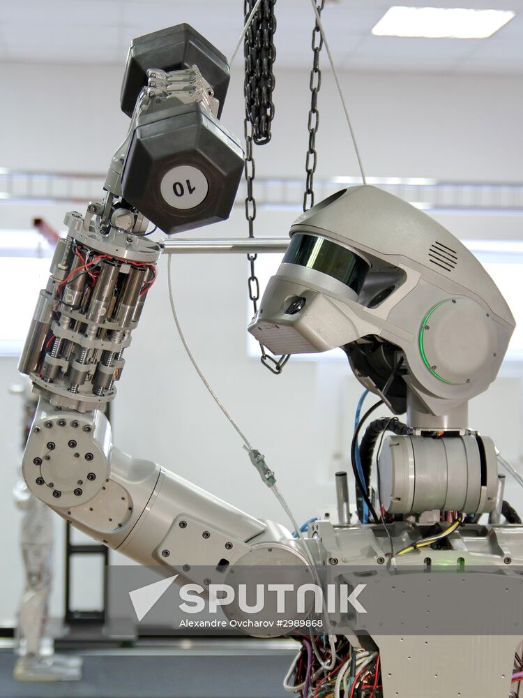 Testing FEDOR antropomorphic rescue robot