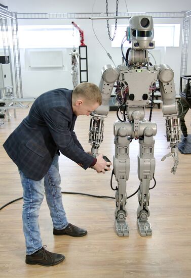 Testing FEDOR antropomorphic rescue robot
