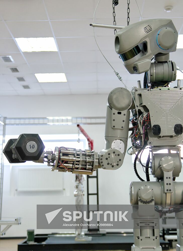 Testing FEDOR antropomorphic rescue robot