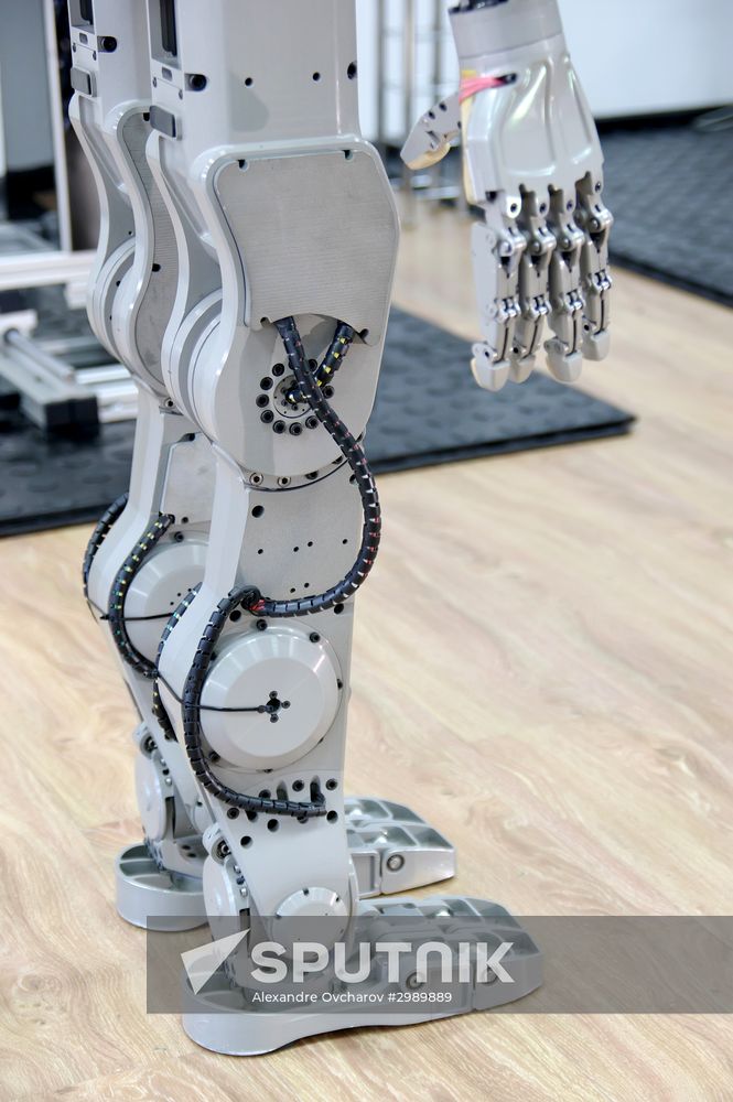 Testing FEDOR antropomorphic rescue robot