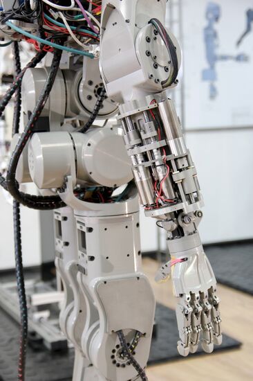 Testing FEDOR antropomorphic rescue robot