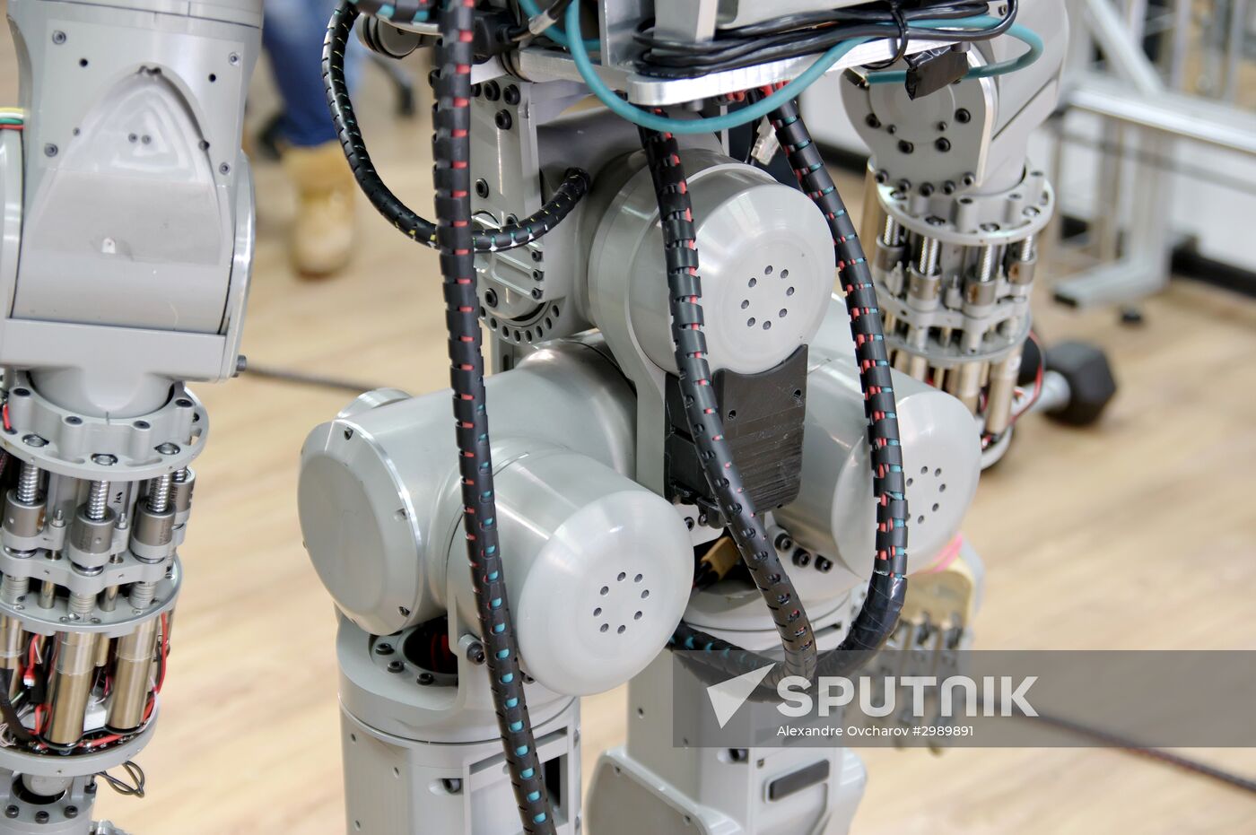 Testing FEDOR antropomorphic rescue robot