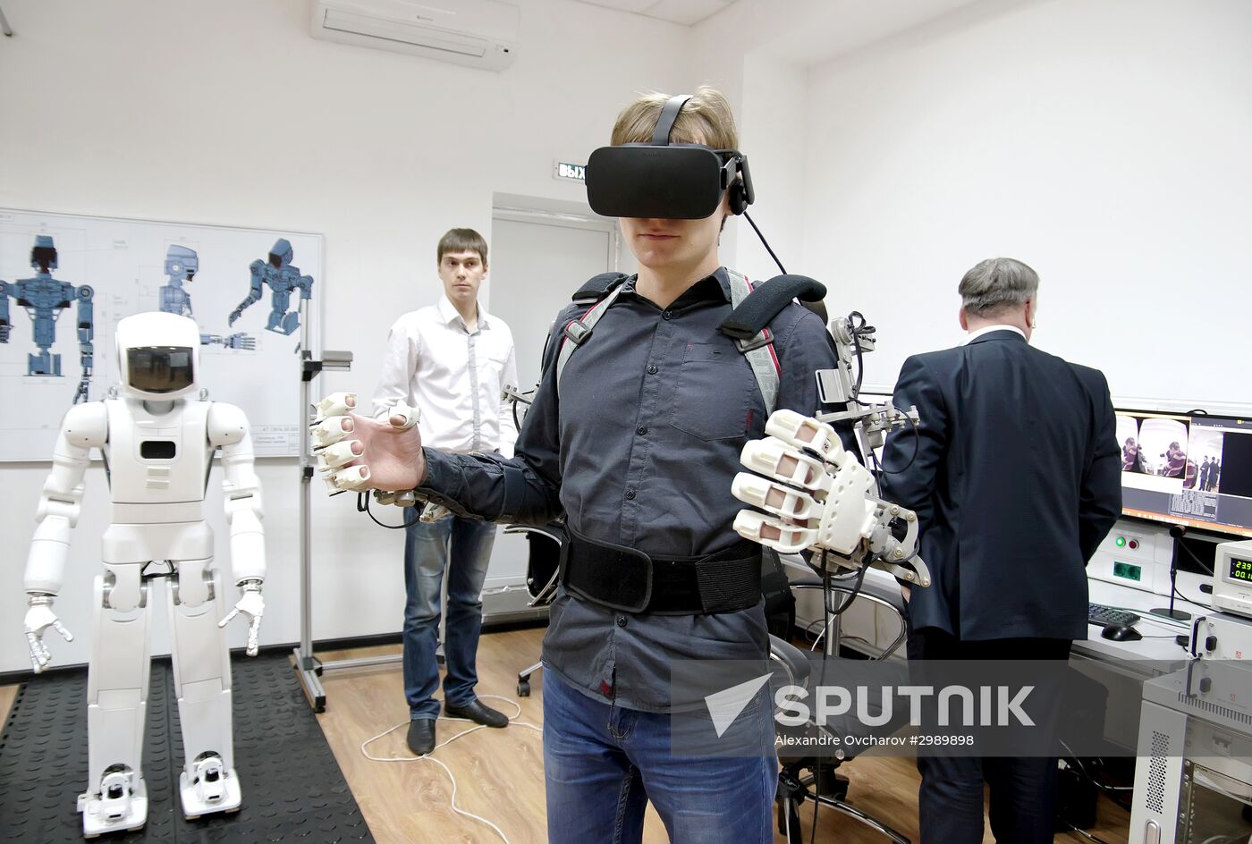 Testing FEDOR antropomorphic rescue robot