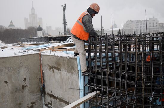 Zaryadye Park construction in Moscow