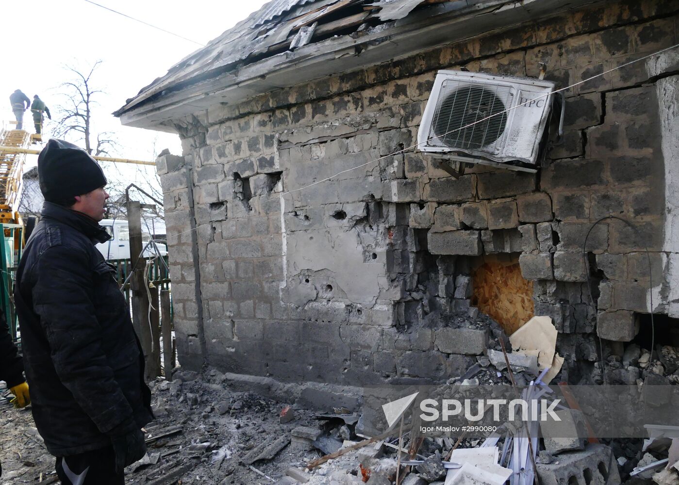 Aftermath of Donetsk district shelling