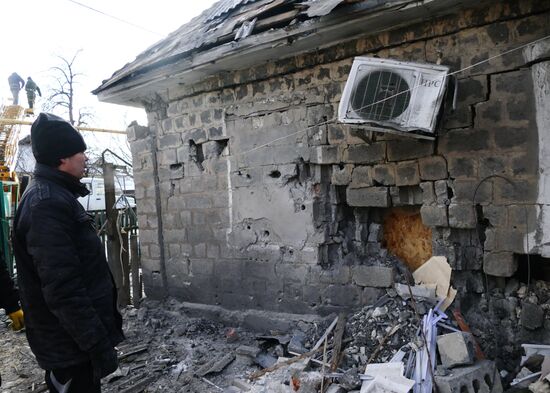 Aftermath of Donetsk district shelling