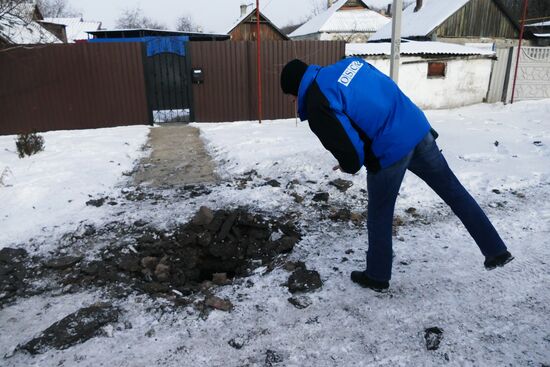 Aftermath of Donetsk district shelling