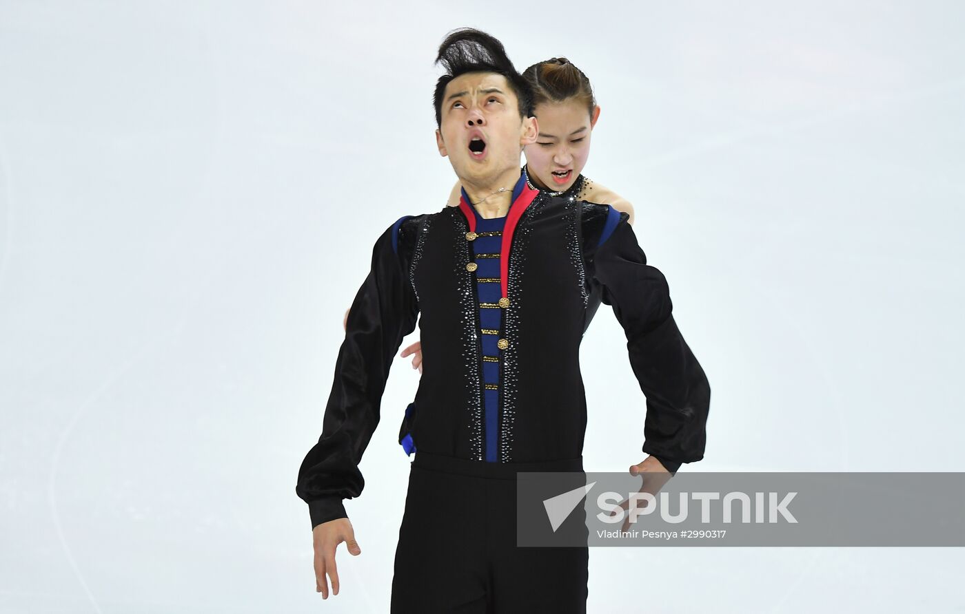 ISU Grand Prix of Figure Skating. Pairs. Short program