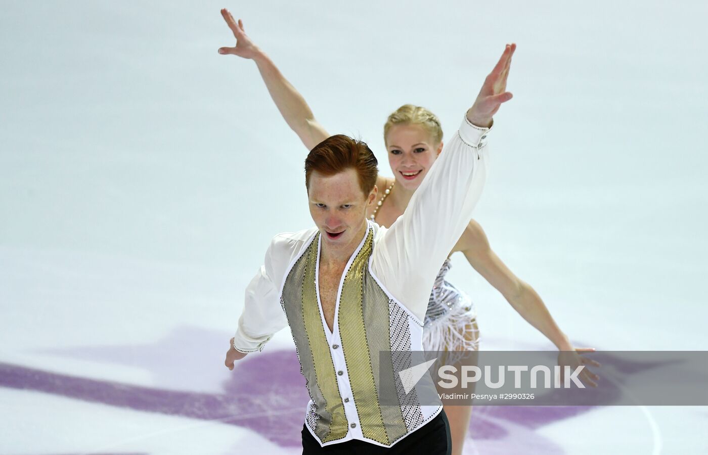 ISU Grand Prix of Figure Skating. Pairs. Short program