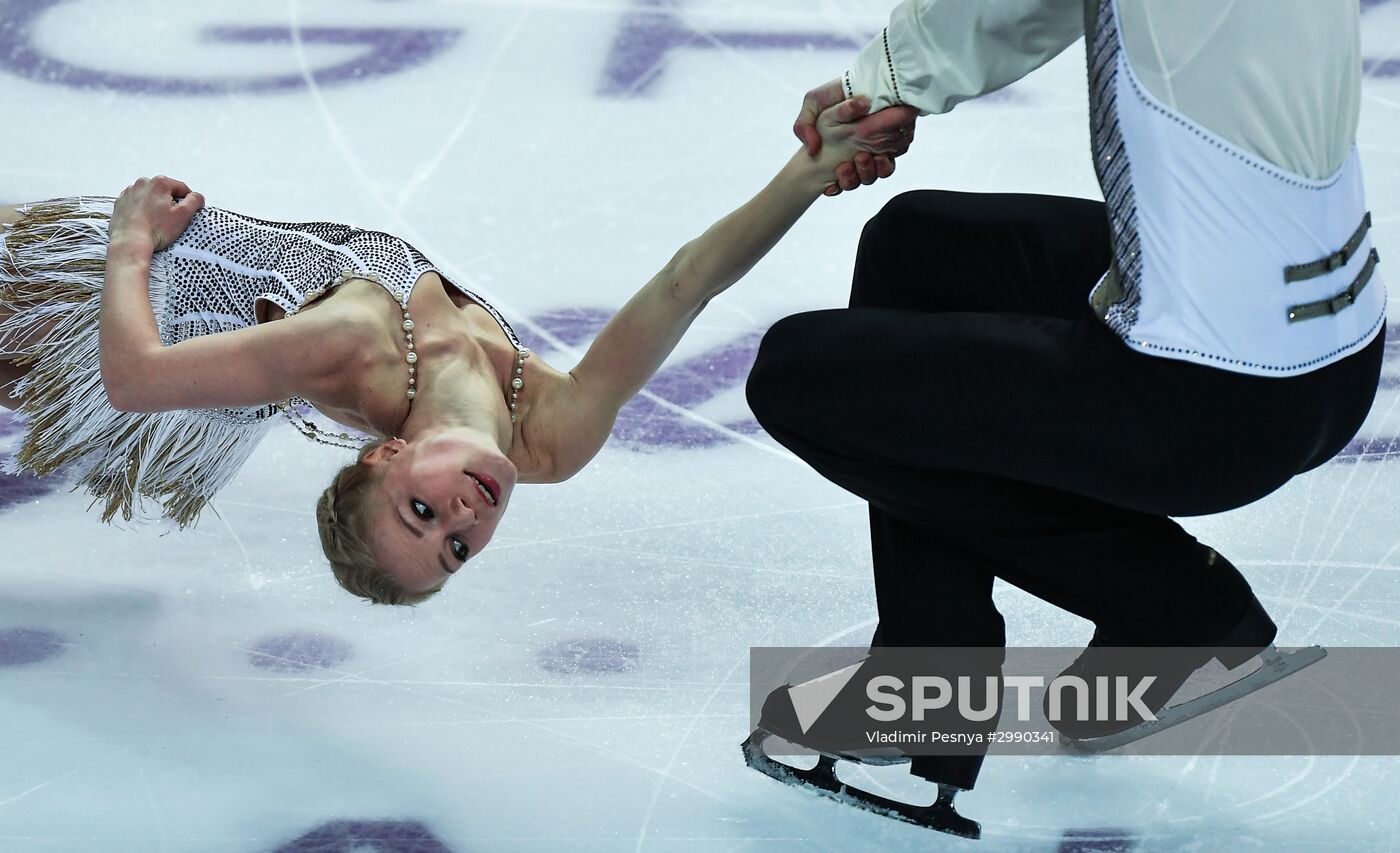 ISU Grand Prix of Figure Skating. Pairs. Short program