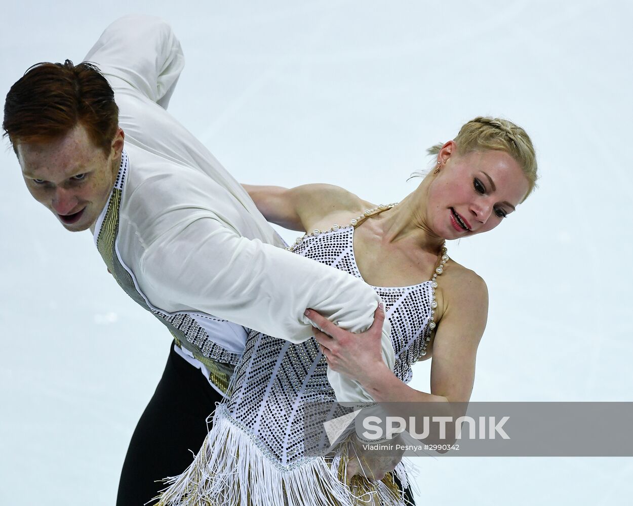 ISU Grand Prix of Figure Skating. Pairs. Short program