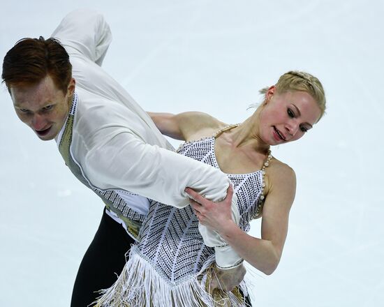 ISU Grand Prix of Figure Skating. Pairs. Short program