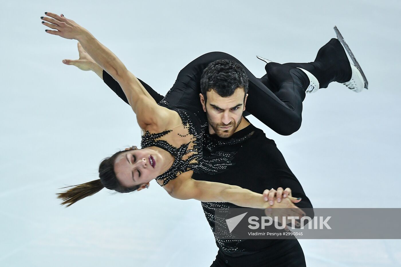 ISU Grand Prix of Figure Skating. Pairs. Short program