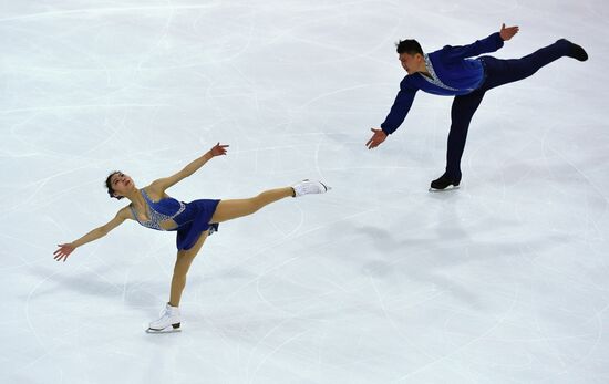 ISU Grand Prix of Figure Skating. Pairs. Short program