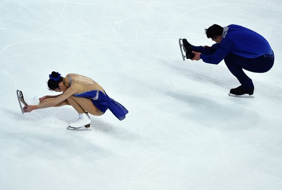 ISU Grand Prix of Figure Skating. Pairs. Short program