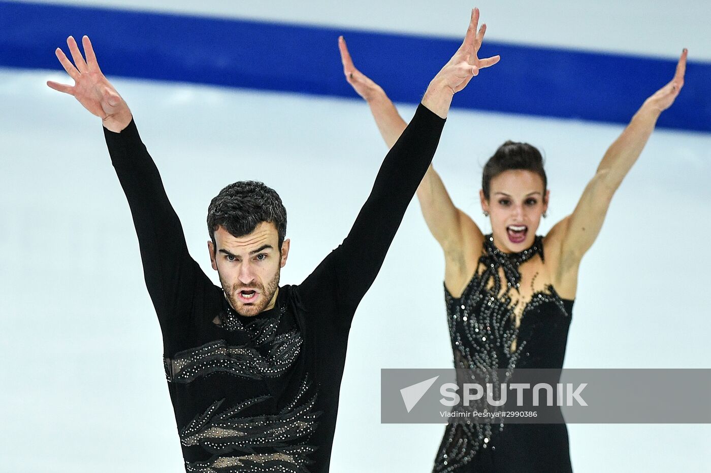 ISU Grand Prix of Figure Skating. Pairs. Short program