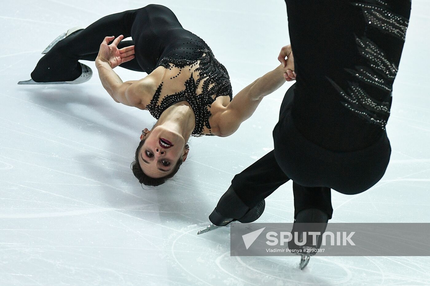 ISU Grand Prix of Figure Skating. Pairs. Short program