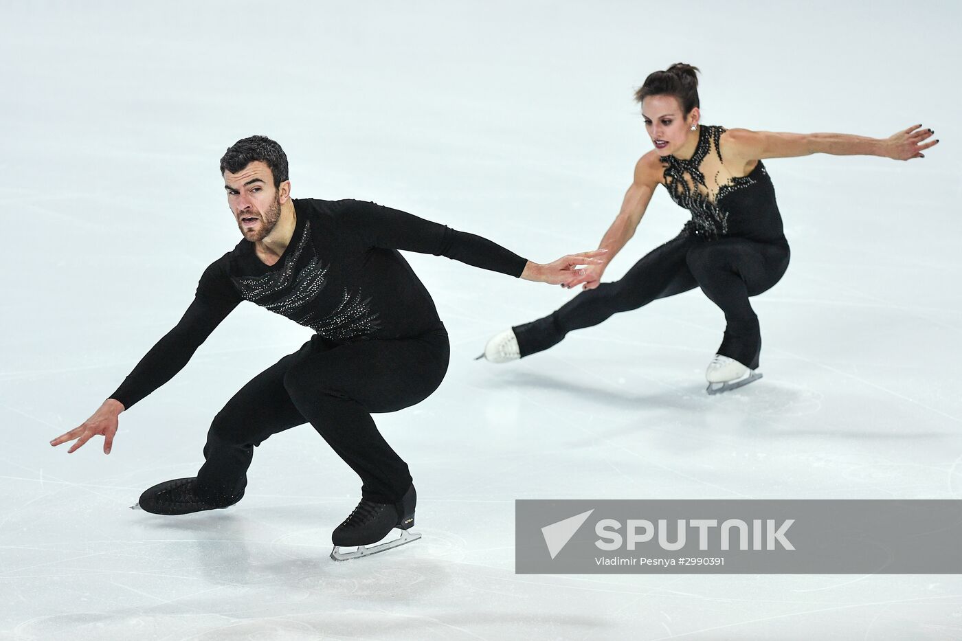 ISU Grand Prix of Figure Skating. Pairs. Short program