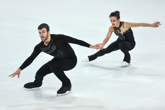ISU Grand Prix of Figure Skating. Pairs. Short program
