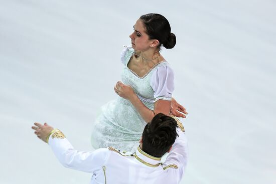 ISU Grand Prix of Figure Skating. Pairs. Short program