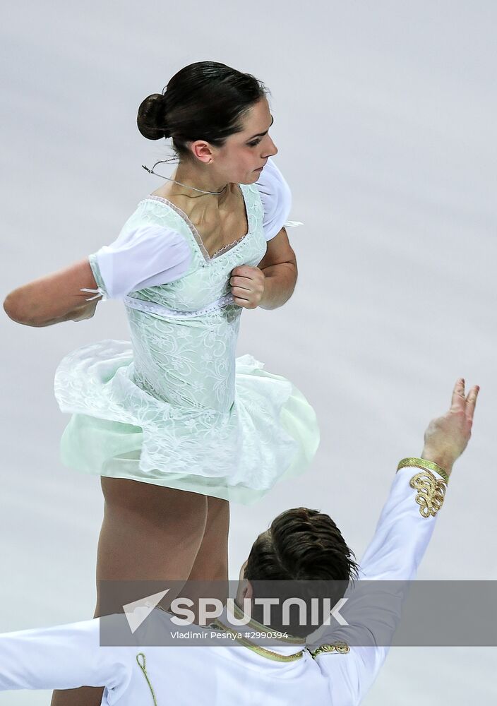 ISU Grand Prix of Figure Skating. Pairs. Short program