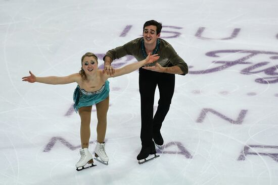 ISU Grand Prix of Figure Skating. Pairs. Short program