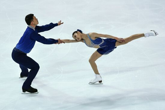 ISU Grand Prix of Figure Skating. Pairs. Short program